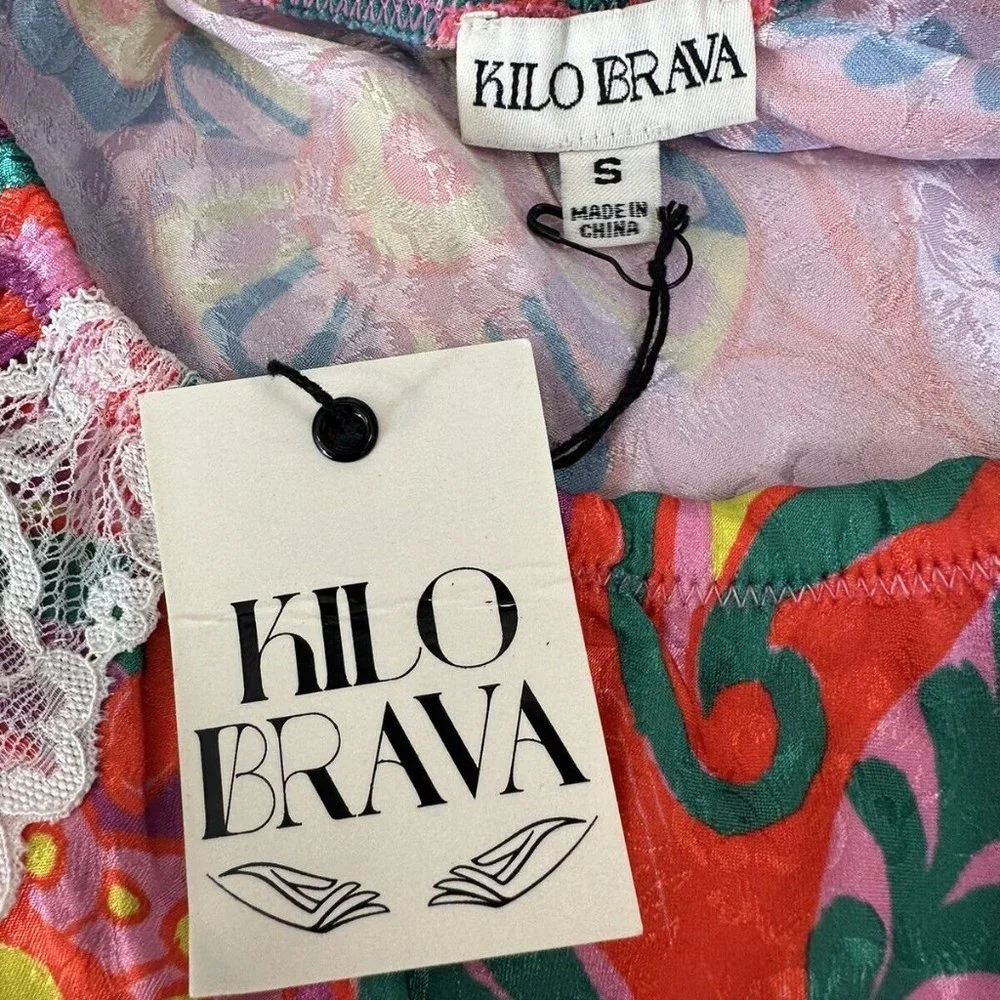 Kilo Brava S‎ NWT Pink Paisley Flutter Bikini Panties Ruffle Lace Satin Lingerie